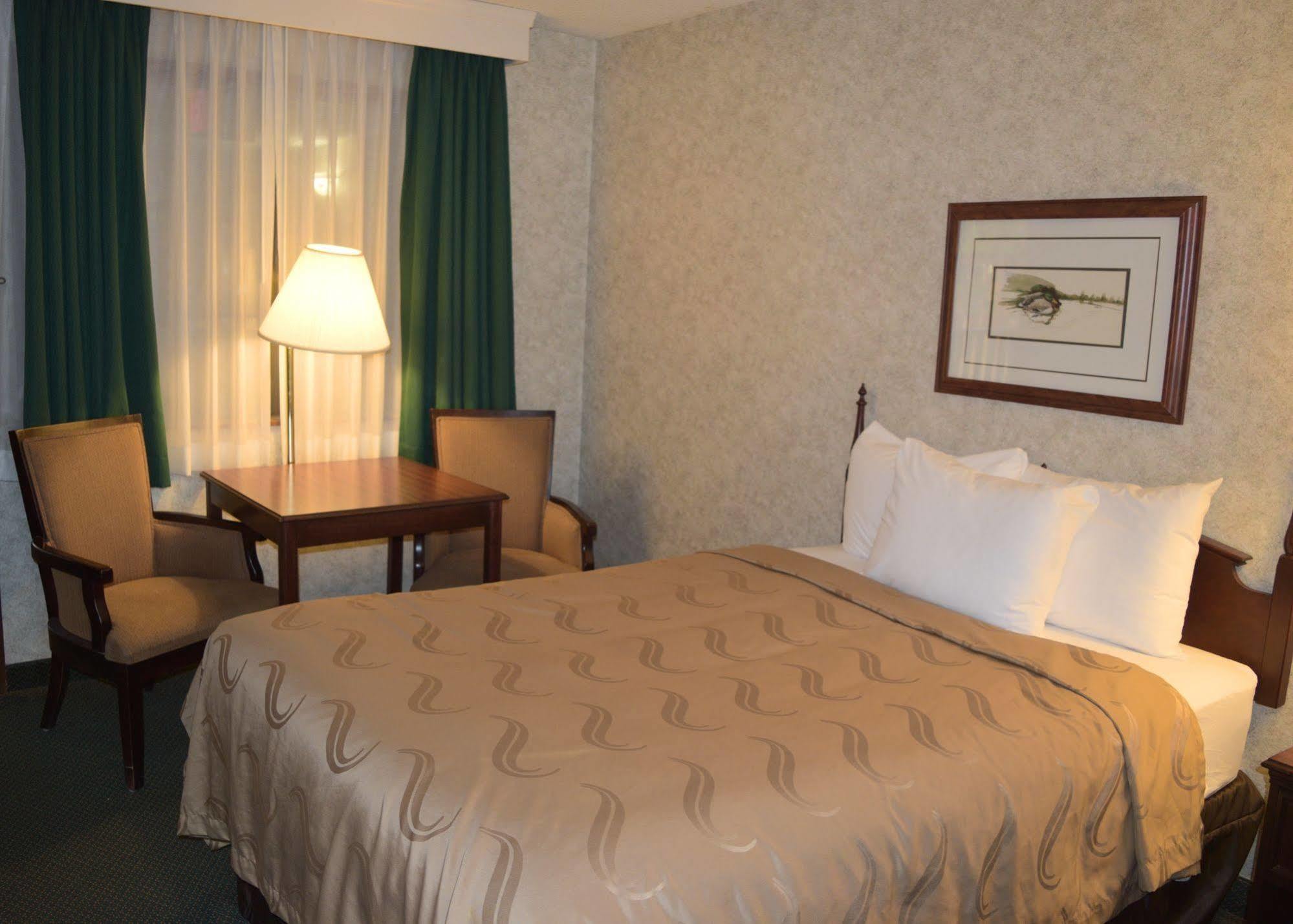 Quality Inn Wausau Esterno foto